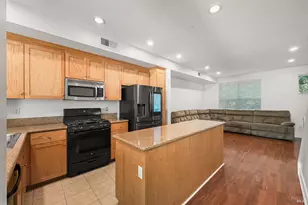 204 City Center Dr, Rohnert Park, CA 94928 - Photo 1