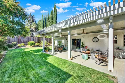 262 N Alamo Drive, Vacaville, CA 95688 - Photo 45