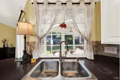 262 N Alamo Drive, Vacaville, CA 95688 - Photo 25