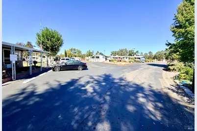 5756 Lois Avenue, Santa Rosa, CA 95403 - Photo 73