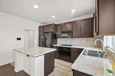 2746 Gracie Place, Fairfield, CA 94533 - Photo 13