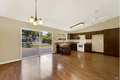 620 Carson Court, Vacaville, CA 95687 - Photo 11