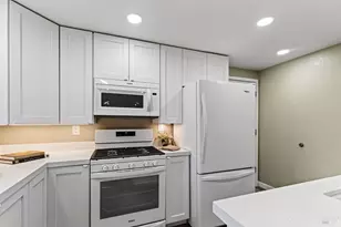 27 Blossom Ct, Napa, CA 94558 - Photo 5