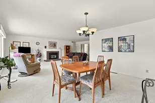 8800 Oakmont Dr, Santa Rosa, CA 95409 - Photo 17
