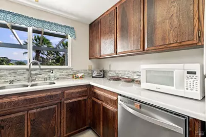 8800 Oakmont Drive, Santa Rosa, CA 95409 - Photo 11