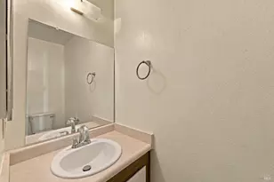 1458 Parkway Dr, Rohnert Park, CA 94928 - Photo 17
