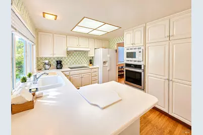8833 Oak Trail Drive, Santa Rosa, CA 95409 - Photo 7