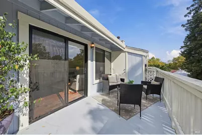 331 E T Street, Benicia, CA 94510 - Photo 27