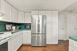331 E T St, Benicia, CA 94510 - Photo 17