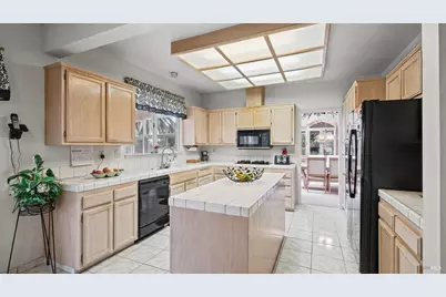 1039 Fennie Court, Suisun City, CA 94585 - Photo 15