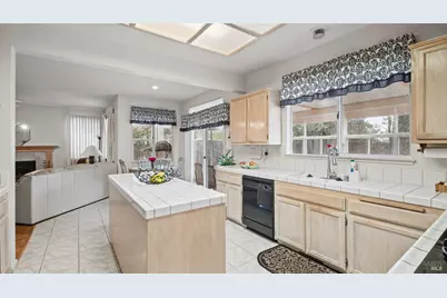 1039 Fennie Court, Suisun City, CA 94585 - Photo 13