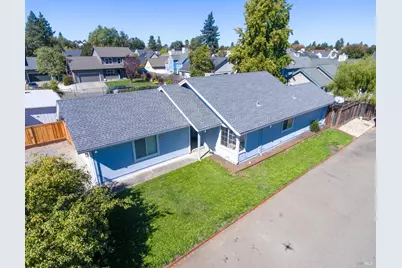 1621 Woodhue Avenue, Santa Rosa, CA 95403 - Photo 3