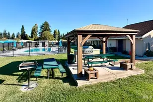 124 Estrella Dr, Rohnert Park, CA 94928 - Photo 39