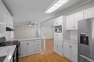 124 Estrella Dr, Rohnert Park, CA 94928 - Photo 19