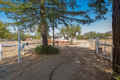 609 Mountain View Avenue, Santa Rosa, CA 95407 - Photo 9