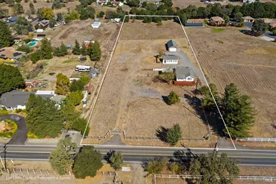 609 Mountain View Avenue, Santa Rosa, CA 95407 - Photo 1