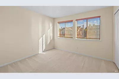 829 Vassar Drive, Vacaville, CA 95687 - Photo 37