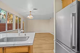 829 Vassar Dr, Vacaville, CA 95687 - Photo 27