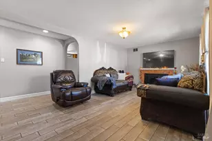 636 Southwood Dr, Santa Rosa, CA 95407 - Photo 1