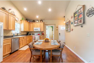 26800 N Highway 1, Fort Bragg, CA 95437 - Photo 11