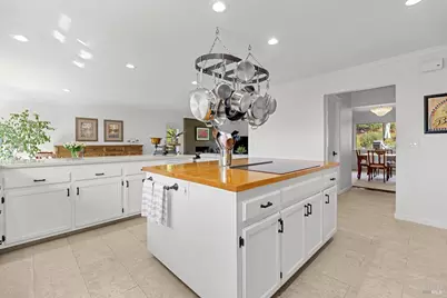10 Santa Yorma Court, Novato, CA 94945 - Photo 9