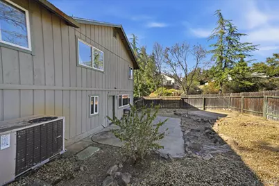 17198 Squirrelhill Road, Hidden Valley Lake, CA 95467 - Photo 27