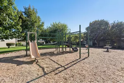 110 Oliva Court #F, Novato, CA 94947 - Photo 37