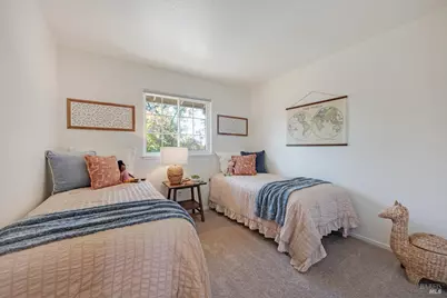 1609 Monroe Court, Petaluma, CA 94954 - Photo 17