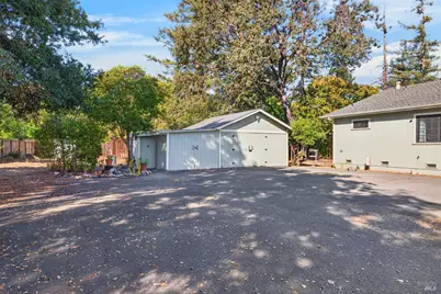 1315 Ridley Avenue, Santa Rosa, CA 95401 - Photo 39