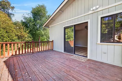 1315 Ridley Avenue, Santa Rosa, CA 95401 - Photo 35