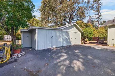 1315 Ridley Avenue, Santa Rosa, CA 95401 - Photo 41