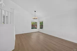 440 Valley Oak Ct, Windsor, CA 95492 - Photo 3