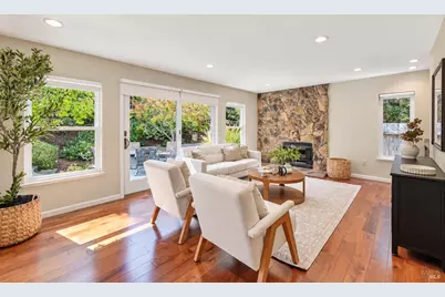 9 Carob Way, Novato, CA 94945 - Photo 15