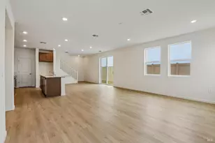5876 Trailblaze Dr, Fairfield, CA 94533 - Photo 5