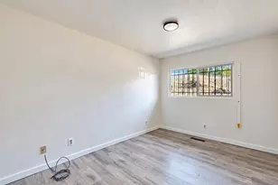 9515 Castlewood St, Oakland, CA 94605 - Photo 23