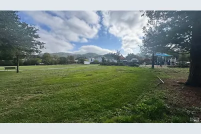 60 Almond Court, San Rafael, CA 94903 - Photo 27