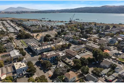 128 W F Street, Benicia, CA 94510 - Photo 47