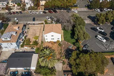 128 W F Street, Benicia, CA 94510 - Photo 21