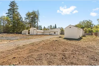 1041 Creek Side Court, Laytonville, CA 95454 - Photo 11
