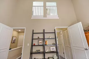 250 Bay Vista Cir, Sausalito, CA 94965 - Photo 29