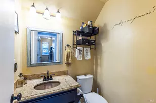 236 Wikiup Meadows Dr, Santa Rosa, CA 95403 - Photo 19