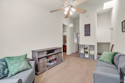 299 Shasta Drive #32, Vacaville, CA 95687 - Photo 13