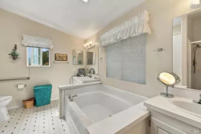 153 Stratford Way, Santa Rosa, CA 95401 - Photo 17