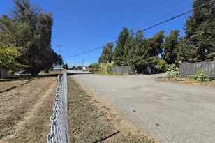 101 Holcomb Ln, American Canyon, CA 94503 - Photo 13