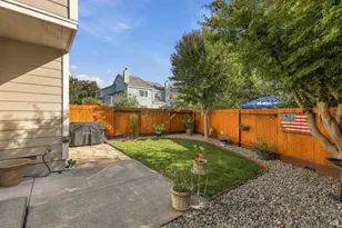 1737 Madeira Cir, Petaluma, CA 94954 - Photo 35