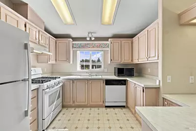 82 Hacienda Drive, Napa, CA 94558 - Photo 21