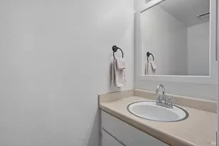 647 Racquet Club Cir, Rohnert Park, CA 94928 - Photo 5