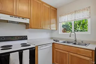 647 Racquet Club Cir, Rohnert Park, CA 94928 - Photo 9
