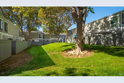 900 Southampton Road #139, Benicia, CA 94510 - Photo 19