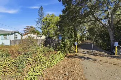 2875 W Steele Lane, Santa Rosa, CA 95403 - Photo 29